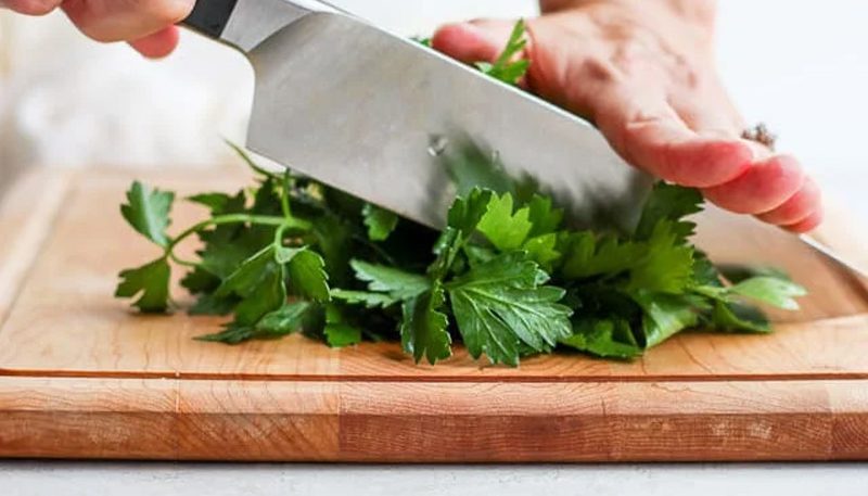 Parsley extract